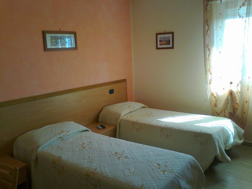 Life Hotel Ariano Irpino Chambre photo