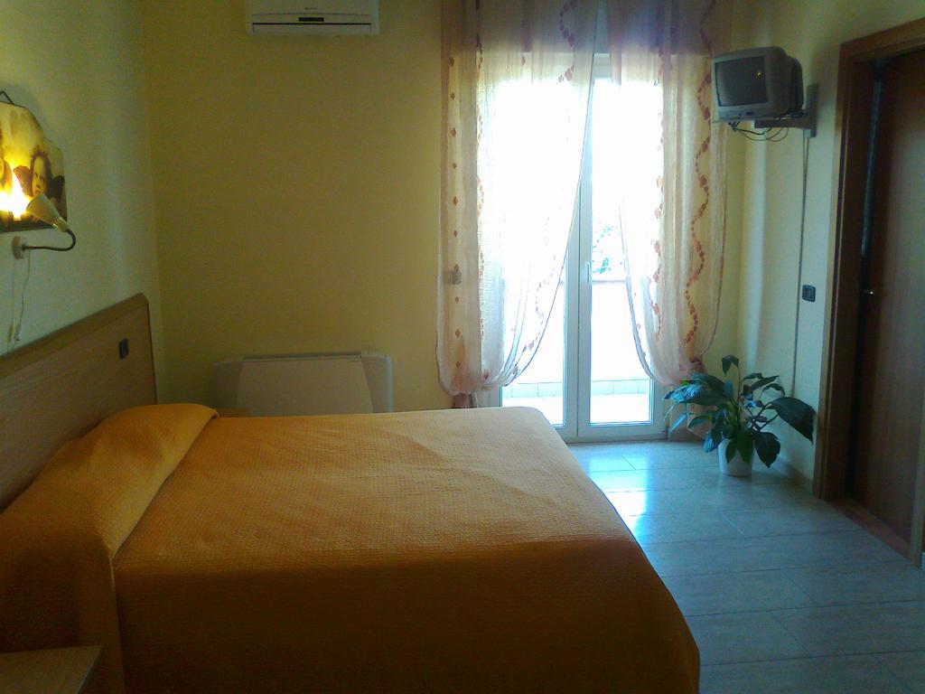 Life Hotel Ariano Irpino Chambre photo